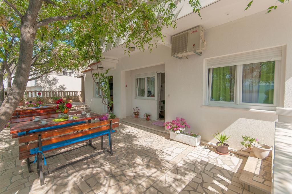 Apartments Zdenka Omiš Εξωτερικό φωτογραφία