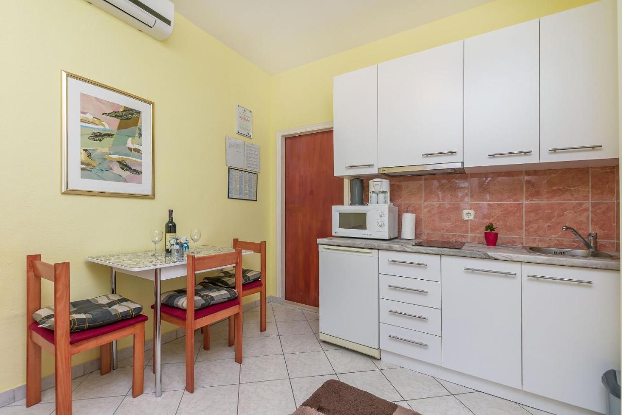 Apartments Zdenka Omiš Εξωτερικό φωτογραφία